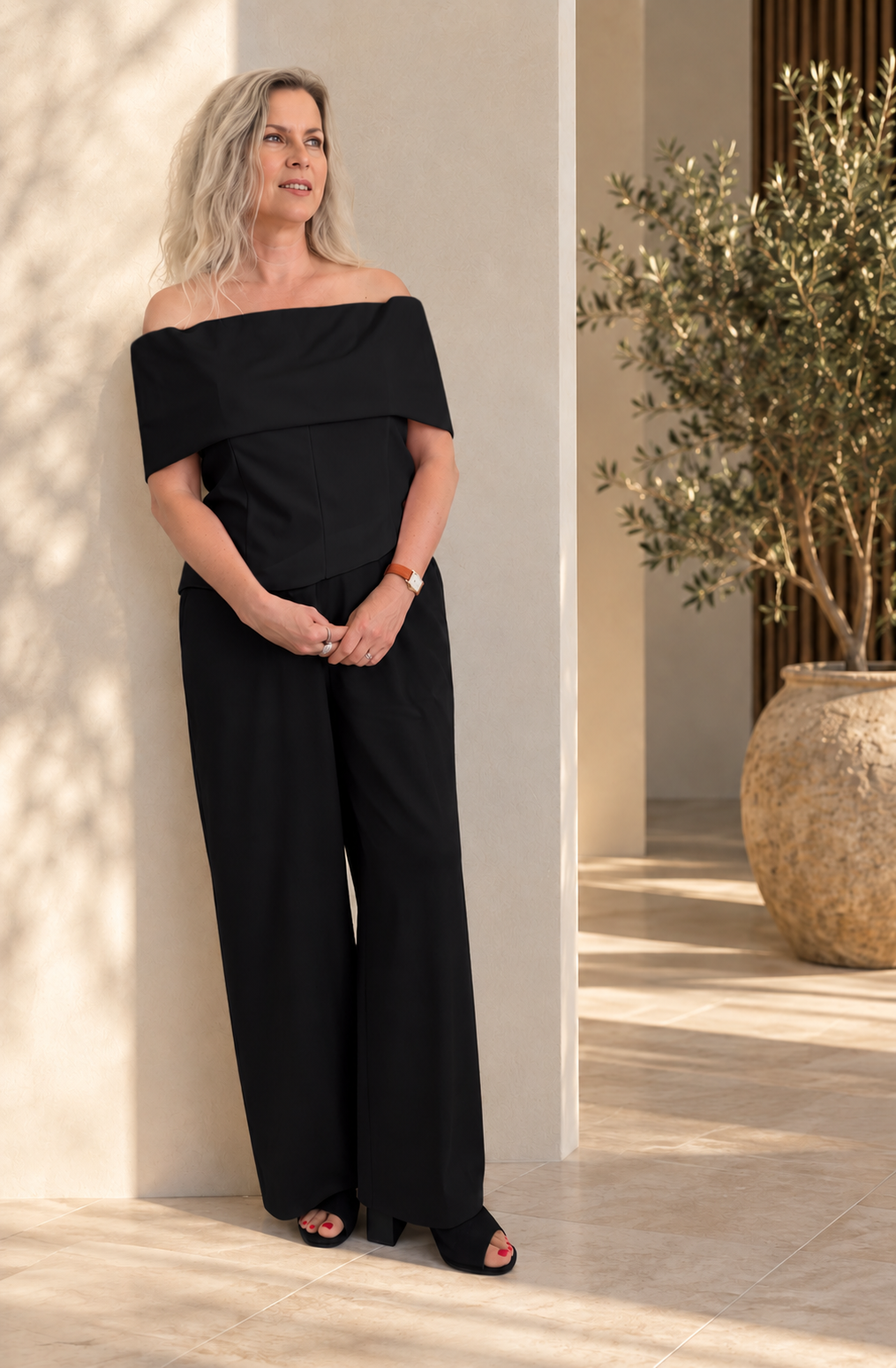 מחוך מליבו שחור